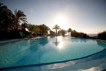 استراحتگاه Robinson Esquinzo Playa - All Inclusive