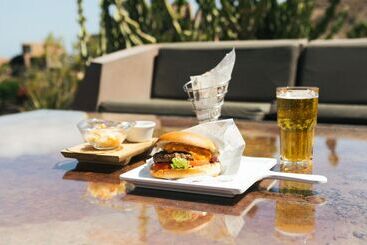 Salobre Hotel Resort & Serenity