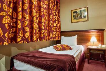 Yantra Grand Hotel