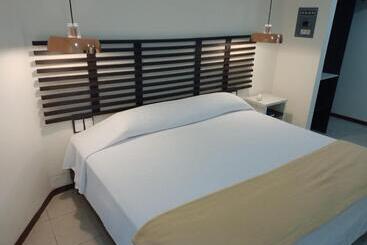 Angeles Suites & Hotel
