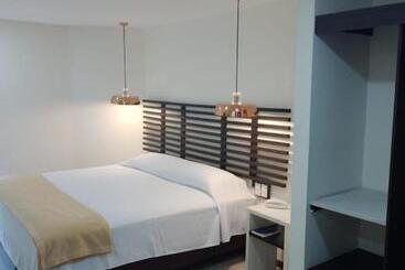 Angeles Suites & Hotel