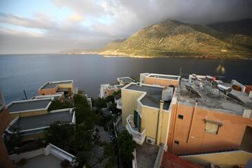 Aparthotel Ormos Atalia Village