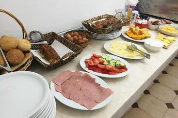 アパートホテル Golden Days