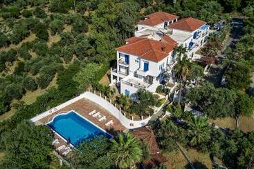 هتل Anamar Skiathos