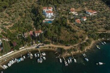 هتل Anamar Skiathos
