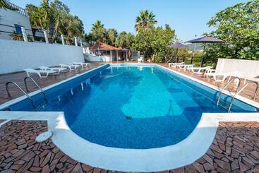 هتل Anamar Skiathos