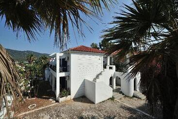 هتل Anamar Skiathos