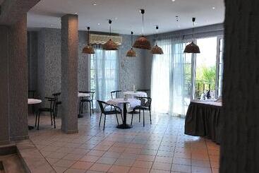 هتل Anamar Skiathos