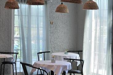 هتل Anamar Skiathos