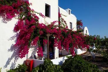 هتل Anna Apartments