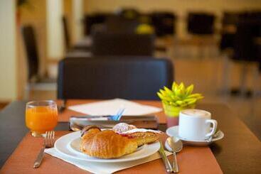 هتل Best Western Crystal Palace