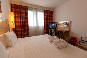 هتل Best Western  Palace Inn