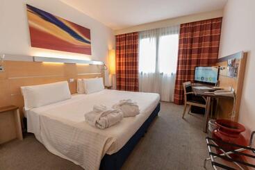 هتل Best Western Palace Inn