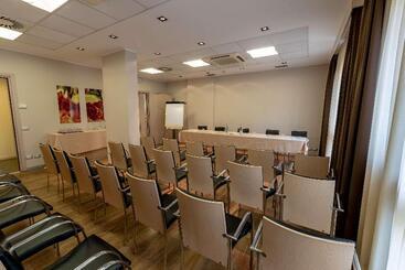 هتل Best Western  Palace Inn