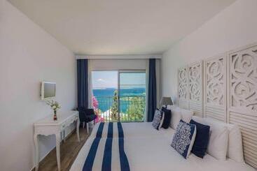 هتل Blue Dreams Resort Bodrum Ultra All Inclusive