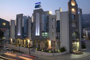 هتل Blue Star