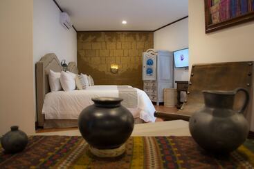 هتل Casa De Adobe Gallery & Luxury Boutique