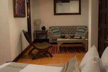 هتل Casa De Adobe Gallery & Luxury Boutique