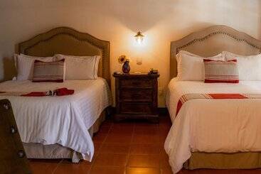 هتل Casa De Adobe Gallery & Luxury Boutique