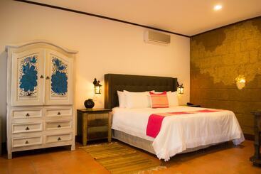 هتل Casa De Adobe Gallery & Luxury Boutique