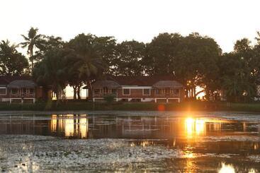 هتل Coconut Lagoon Kumarakom  A Cgh Earth Experience