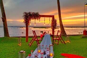 هتل Coconut Lagoon Kumarakom  A Cgh Earth Experience