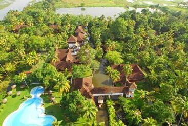 هتل Coconut Lagoon Kumarakom A Cgh Earth Experience