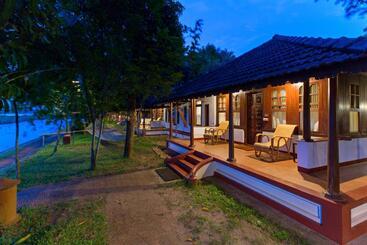 هتل Coconut Lagoon Kumarakom  A Cgh Earth Experience