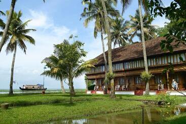 هتل Coconut Lagoon Kumarakom  A Cgh Earth Experience