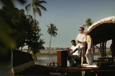 هتل Coconut Lagoon Kumarakom  A Cgh Earth Experience