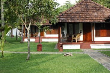 هتل Coconut Lagoon Kumarakom  A Cgh Earth Experience