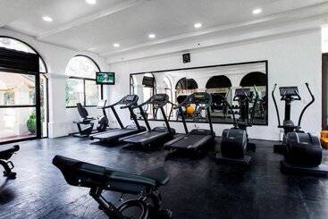 هتل Courtyard Toluca Airport