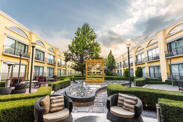 هتل Courtyard Toluca Airport