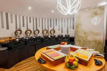 هتل Courtyard Toluca Airport