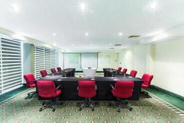 هتل Courtyard Toluca Airport