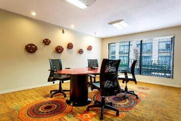هتل Courtyard Toluca Airport