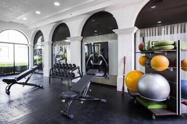هتل Courtyard Toluca Airport