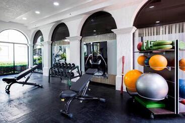 هتل Courtyard Toluca Airport