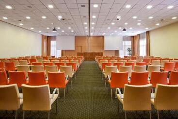 هتل Crowne Plaza Padova, An Ihg