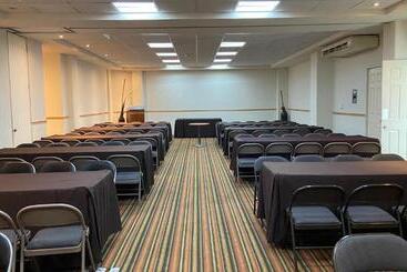 هتل Enterprise Inn Poliforum