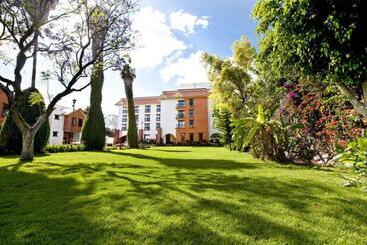 هتل Flamingo Inn