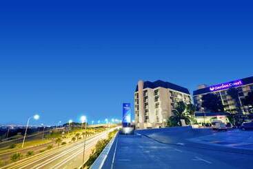 هتل Garden Court Nelson Mandela Boulevard