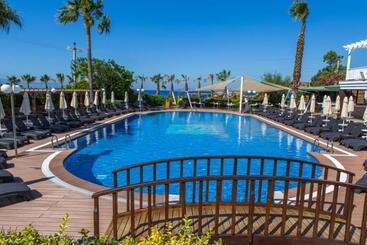 هتل Golden Beach Bodrum By Jura   All Inclusive