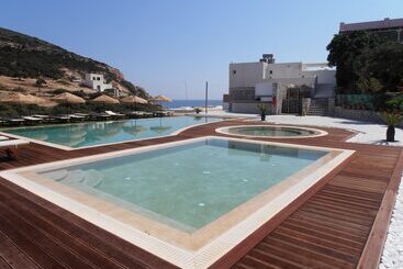 هتل Golden Milos Beach