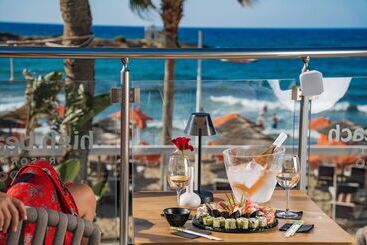 هتل High Beach Resort