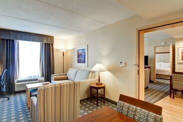 هتل Homewood Suites By Hilton Toronto Mississauga