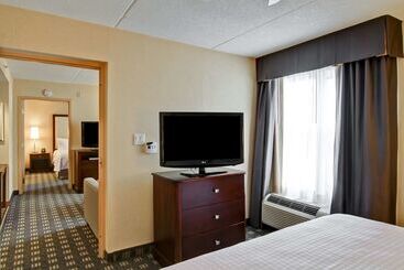 هتل Homewood Suites By Hilton Toronto Mississauga