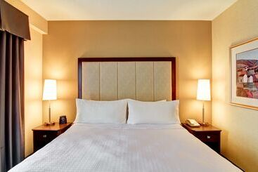 هتل Homewood Suites By Hilton Toronto Mississauga