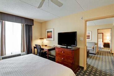 هتل Homewood Suites By Hilton Toronto Mississauga