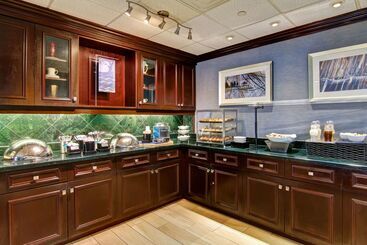 هتل Homewood Suites By Hilton Toronto Mississauga